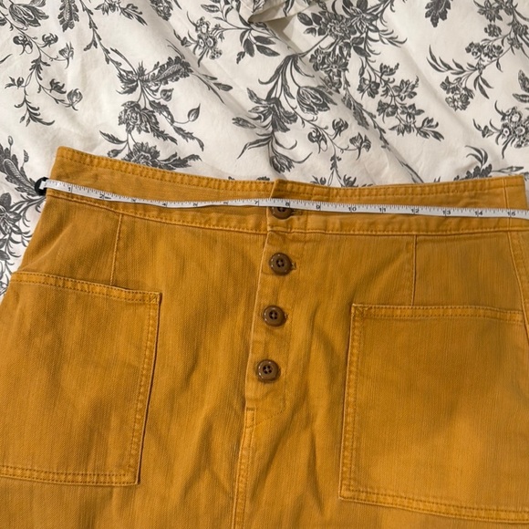 Gap Mustard Yellow Button-Front Skirt - Picture 4 of 7